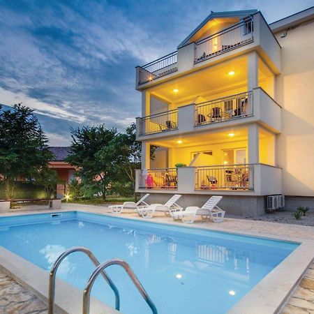 Beautiful Apartment In Pinezici With Wifi מראה חיצוני תמונה
