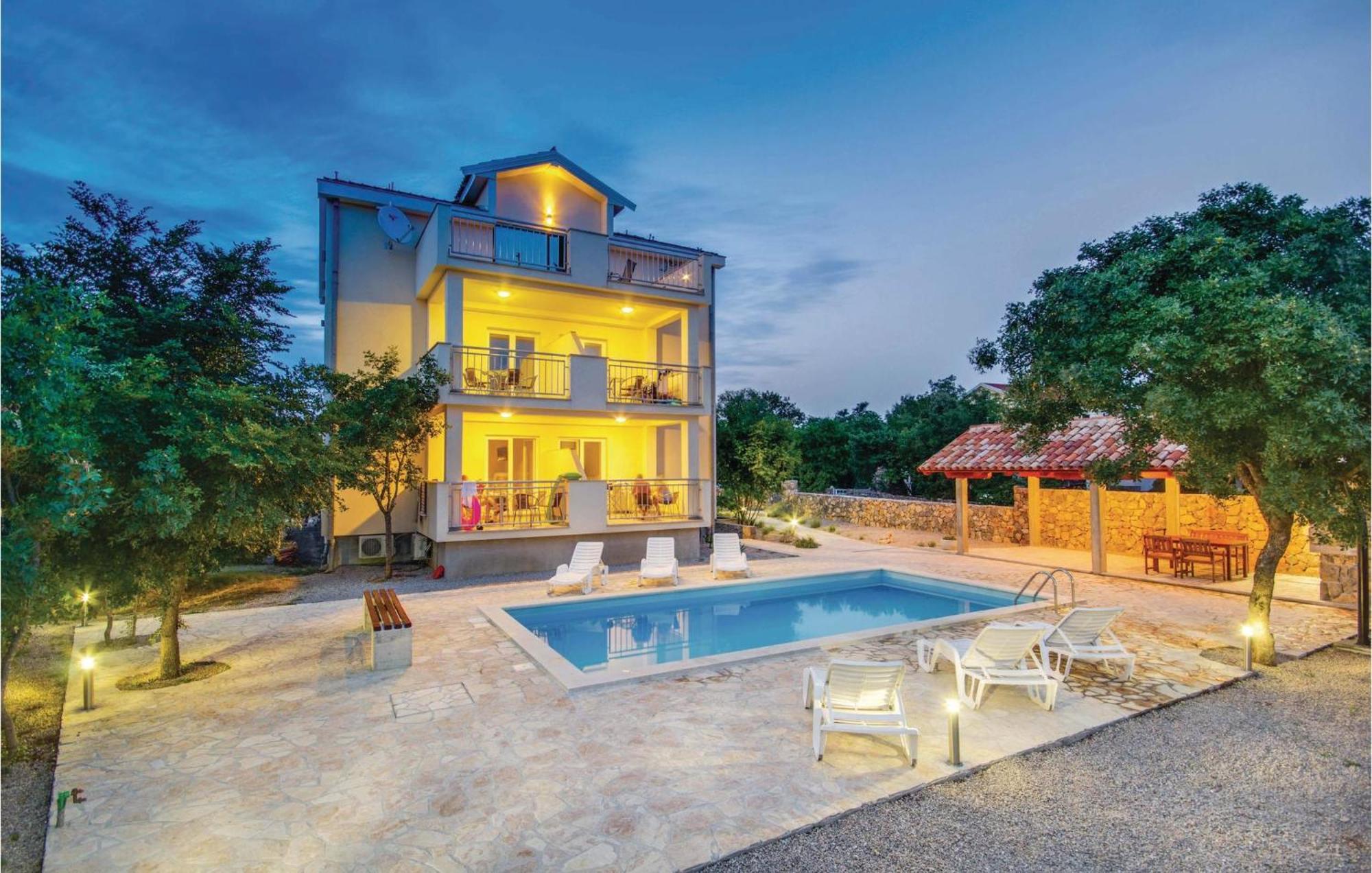 Beautiful Apartment In Pinezici With Wifi מראה חיצוני תמונה