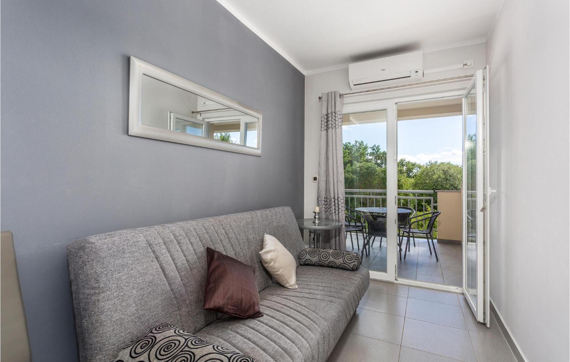 Beautiful Apartment In Pinezici With Wifi מראה חיצוני תמונה